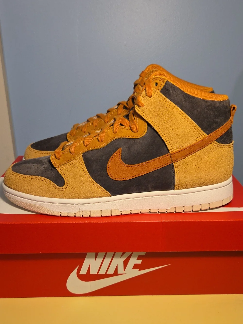 Nike Dunk Hi Retro PRM 'Dark Russet' Size 10.5